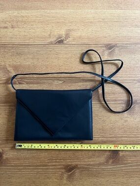 Musa Brazil Leather Crossbody Envelope Bag
